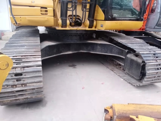 CAT 325D Использованный экскаватор с емкостью в 0,8 м3 и двигателем CAT в отличном состоянии