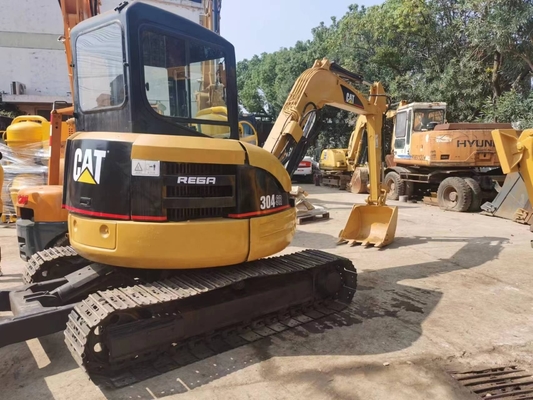 В хорошем состоянии экскаватор CAT 304SR с небольшим рабочим временем и емкостью 0.1 м3