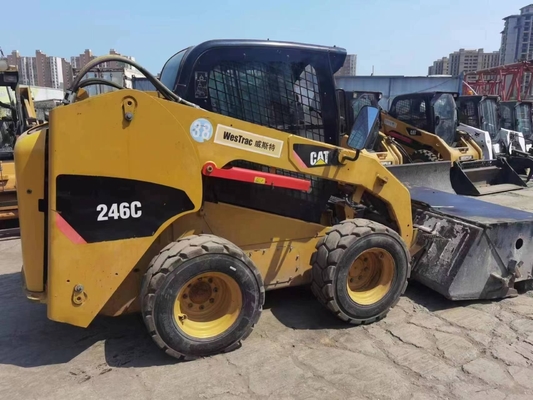 Японская подержанная колесная погрузчица Caterpillar 246C с двигателем YUNNEI и оригинальной краской