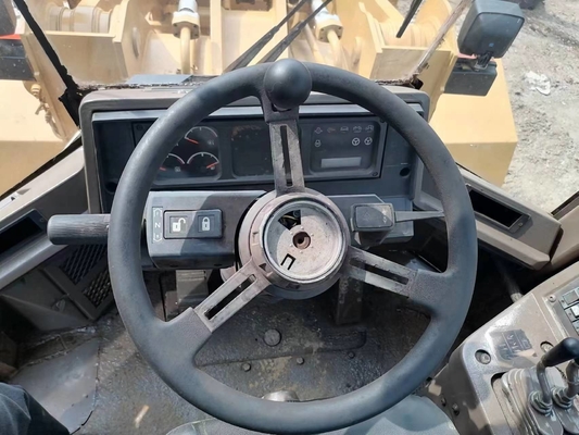 CAT 950F В хорошем состоянии подержанный погрузчик с оригинальной краской и небольшим рабочим временем