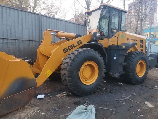 Отличное состояние SDLG 955F колесный погрузчик с мощностью 162 кВт и низким рабочим временем
