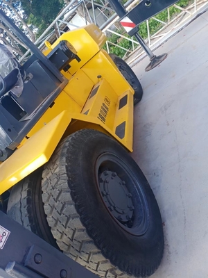 Подержанный грузовик для подъема поддонов Komatsu 200 20000 KG Вес и длина вилки 2000 мм