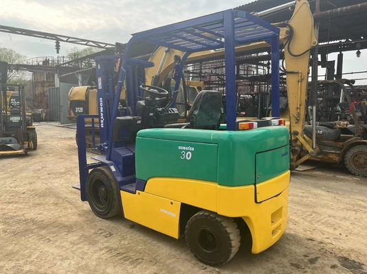 3тонный гидравлический вилочный погрузчик Komatsu FD30 Вторая рука Япония Мини вилочный погрузчик для подъема
