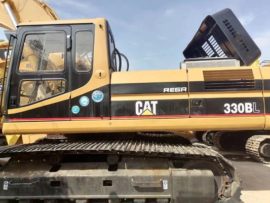30-тонный эксплуатируемый экскаватор Caterpillar 330BL с емкостью в 0.2 м3 и оригинальной краской