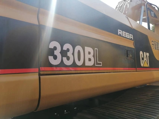 30-тонный эксплуатируемый экскаватор Caterpillar 330BL с емкостью в 0.2 м3 и оригинальной краской