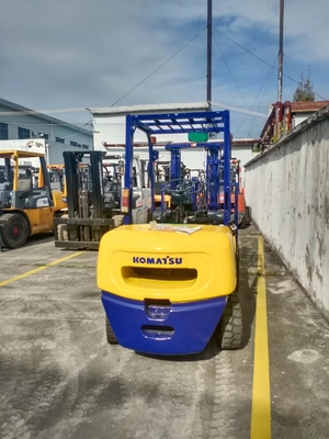 KOMATSU FD30 3-тонный вилочный погрузчик для подъема мини-палет для контейнеров для складов