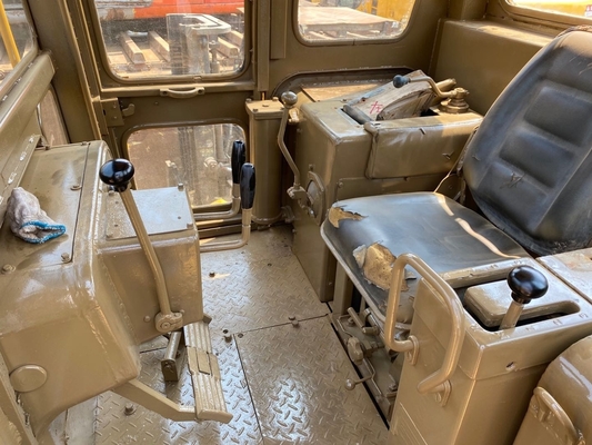 Использованный бульдозер CAT D6D с гидравлическим цилиндром и насосом в отличном состоянии