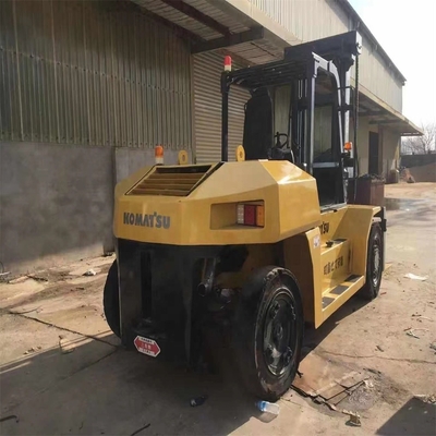 Легкая эксплуатация Использованный вилочный погрузчик KOMATSU в оригинальном цвете для непревзойденной производительности