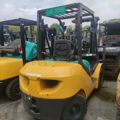 3000 кг. Вес KOMATSU FD30 3 т. Погрузчик для подъема поддонов для складских контейнеров