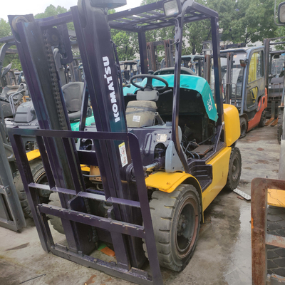 3000 кг. Вес KOMATSU FD30 3 т. Погрузчик для подъема поддонов для складских контейнеров