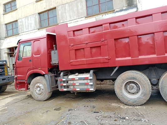 Подержанный мусоровоз HOWO 375 с оригинальной краской и двигателем EPA из Японии в ресторане