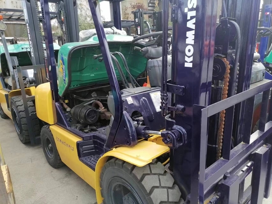 KOMATSU FD30 3-тонный дизельный мини-форкованный грузовик для обработки тяжелых контейнеров
