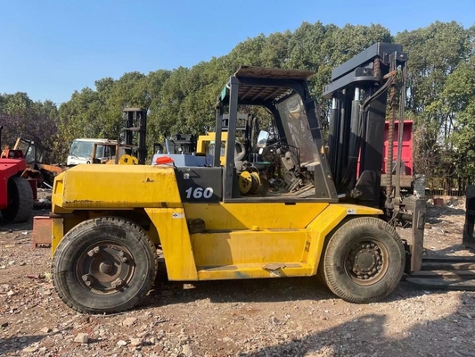 Тяжелое оборудование KOMATSU вилочный погрузчик FD160 мощностью 16 тонн в отличном рабочем состоянии