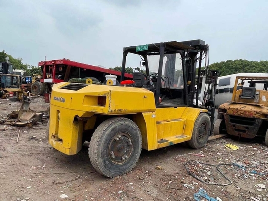 Тяжелое оборудование KOMATSU вилочный погрузчик FD160 мощностью 16 тонн в отличном рабочем состоянии