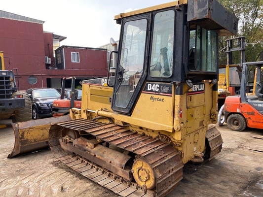 Бульдозер CAT D4C мощностью 60 кВт для строительных проектов в хорошем состоянии