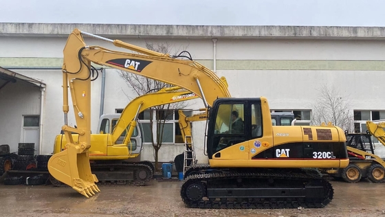 Японский экскаватор CAT 320CL использовался в Шанхае
