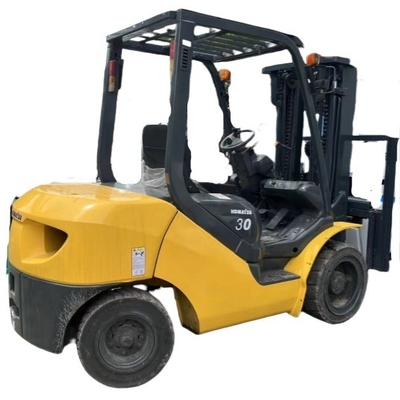 Вилочная погрузка Komatsu 3T 2022 года в отличном состоянии с небольшим количеством рабочих часов