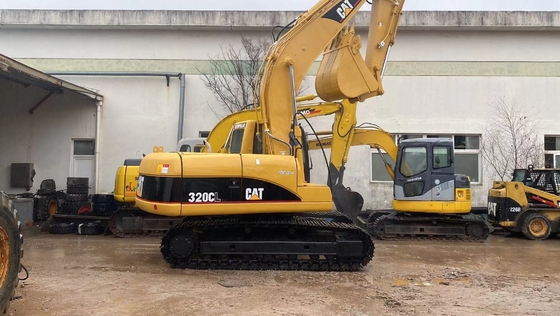 Японский экскаватор CAT 320CL использовался в Шанхае