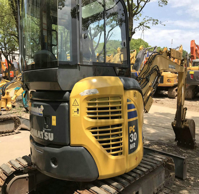 3000 килограммов Komatsu 3T погрузчик в хорошем состоянии с небольшим рабочим временем