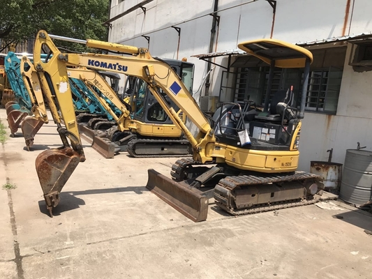 3000 килограммов Komatsu 3T погрузчик в хорошем состоянии с небольшим рабочим временем
