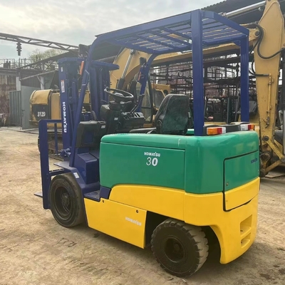 Низкий рабочий день и хорошее состояние Komatsu 3T погрузчик FD30 для строительных работ