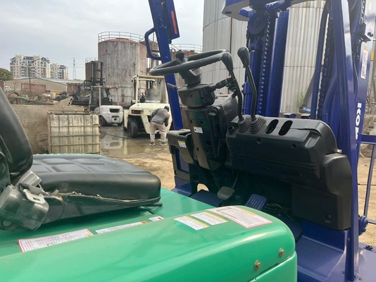 Низкий рабочий день и хорошее состояние Komatsu 3T погрузчик FD30 для строительных работ