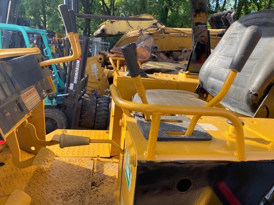 Оригинальный 100% японский бульдозер CAT D4C Caterpillar с хорошими характеристиками и доступной ценой
