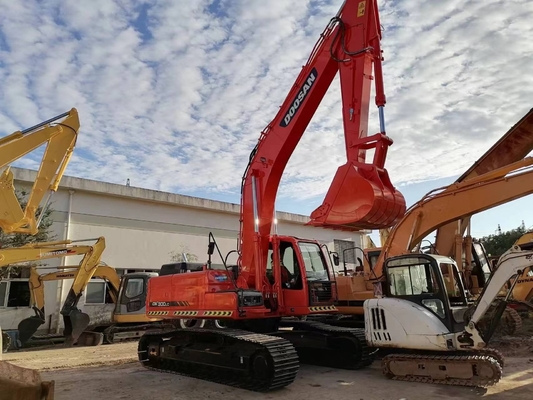 DOOSAN DX300LC Гидравлический экскаватор Лучший низкопроизводительный DOOSAN Используемый Хорошая производительность
