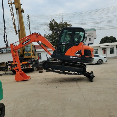 Тяжелое строительное оборудование Doosan DX60 Использованный экскаватор с гидравлическим цилиндром