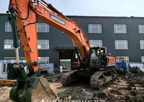 Использованный экскаватор Doosan DX500LC с двигателем Doosan