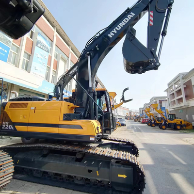 Подержанный экскаватор Hyundai HX220L 22 тонны в отличном состоянии