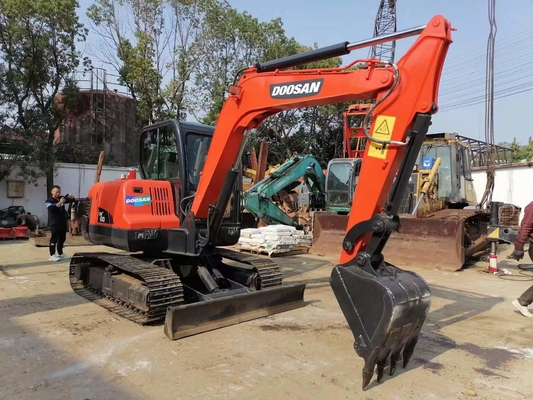 Преимущества Использованный экскаватор DX60-9C в хорошем состоянии в Шанхае