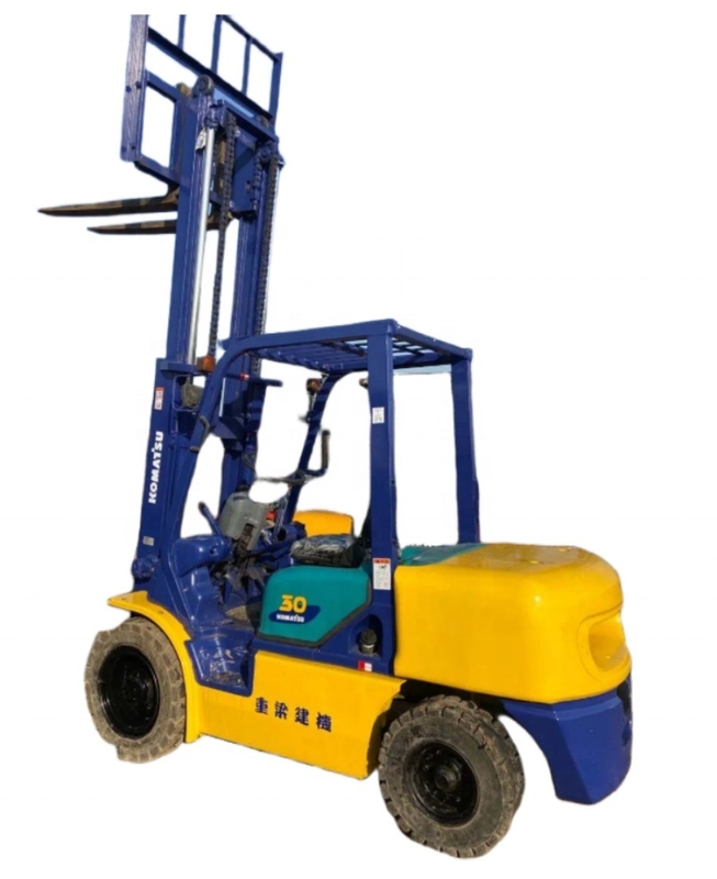KOMATSU FD30 3-тонный дизельный мини-форкованный грузовик для обработки тяжелых контейнеров