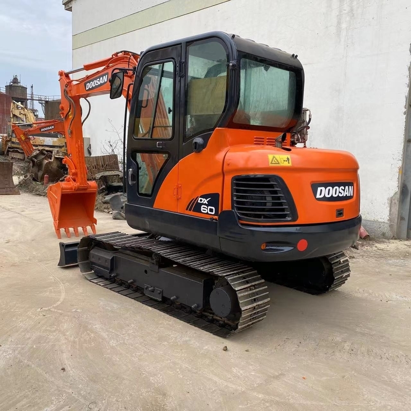 Doosan Dx60 мини экскаватор Использованный экскаватор с оригинальным цветом и другим гидравлическим насосом