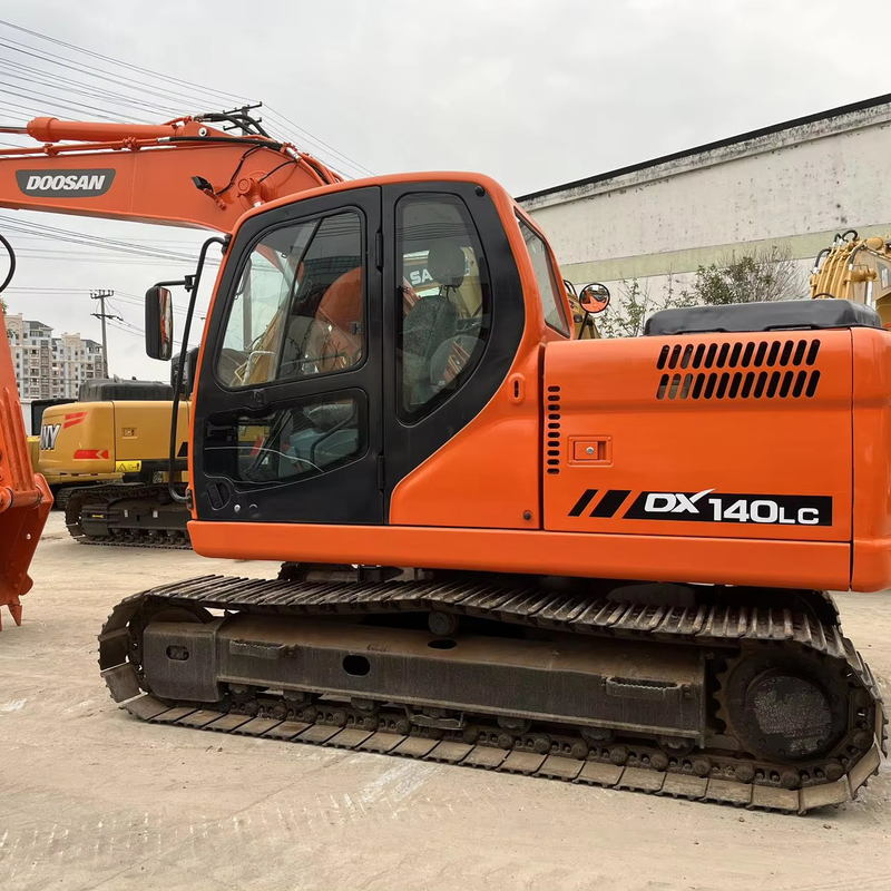 Подержанный экскаватор Doosan 140LC с коротким рабочим временем в идеальном состоянии