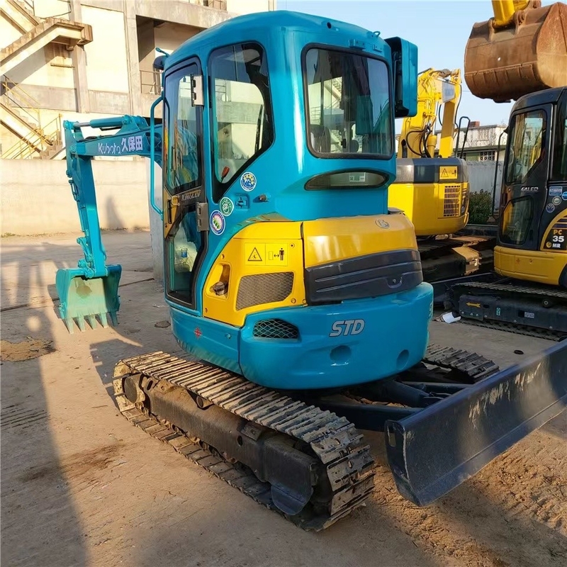 Использованный экскаватор Kubota KX135 с вместимостью в 0,11 м3 и другим гидравлическим цилиндром